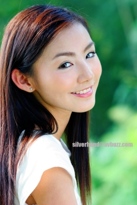 �ʭ��ۤ��G Zoie Tung