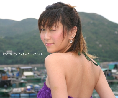 �ʭ��ۤ��G �n�X�q��v����2003