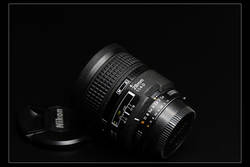 �ʭ��ۤ��G Nikon 28mm f1.4 D