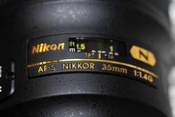 �ʭ��ۤ��G Nikon 35 1.4G