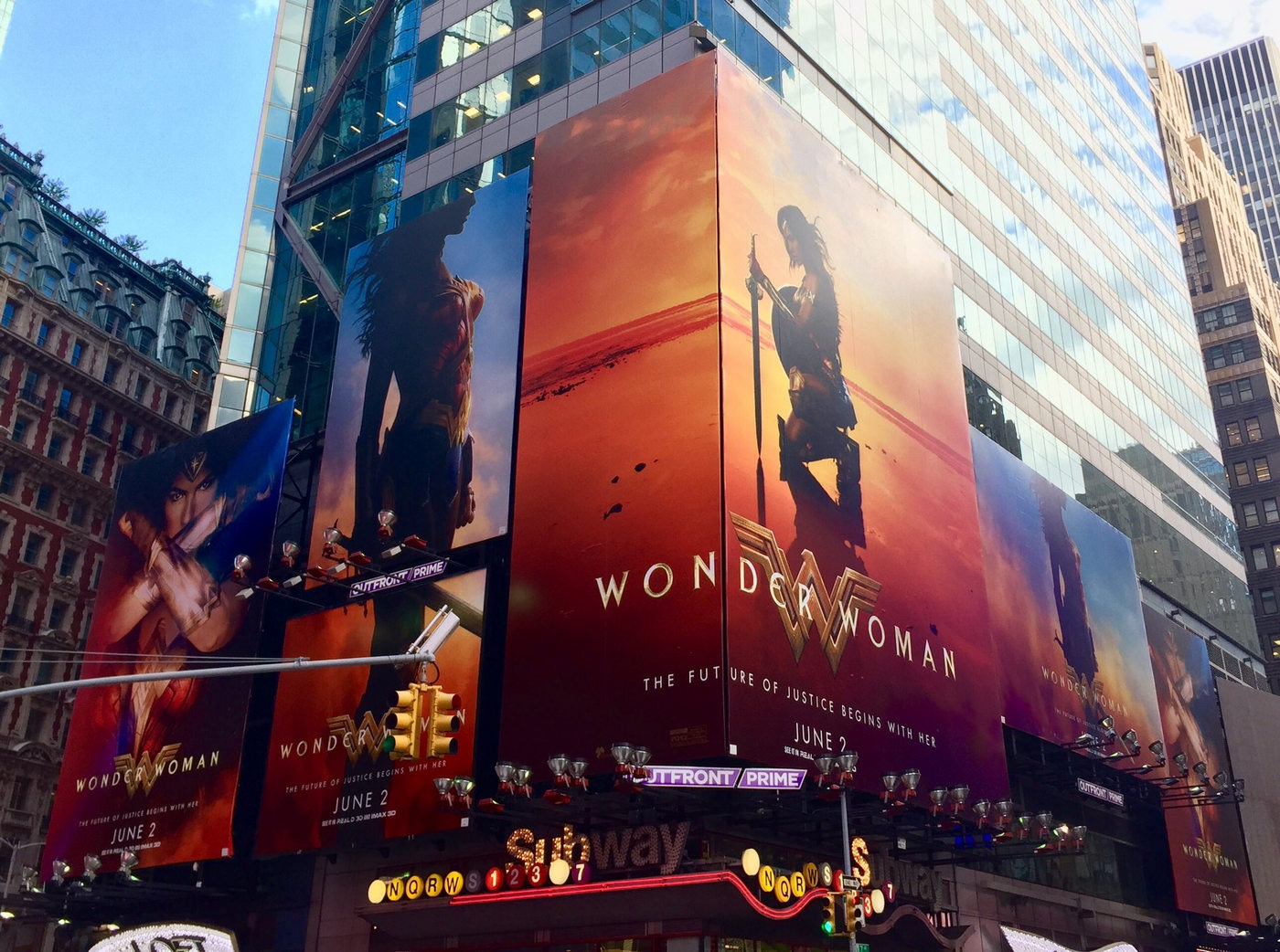 wonder-woman-avbuzz-00002_2