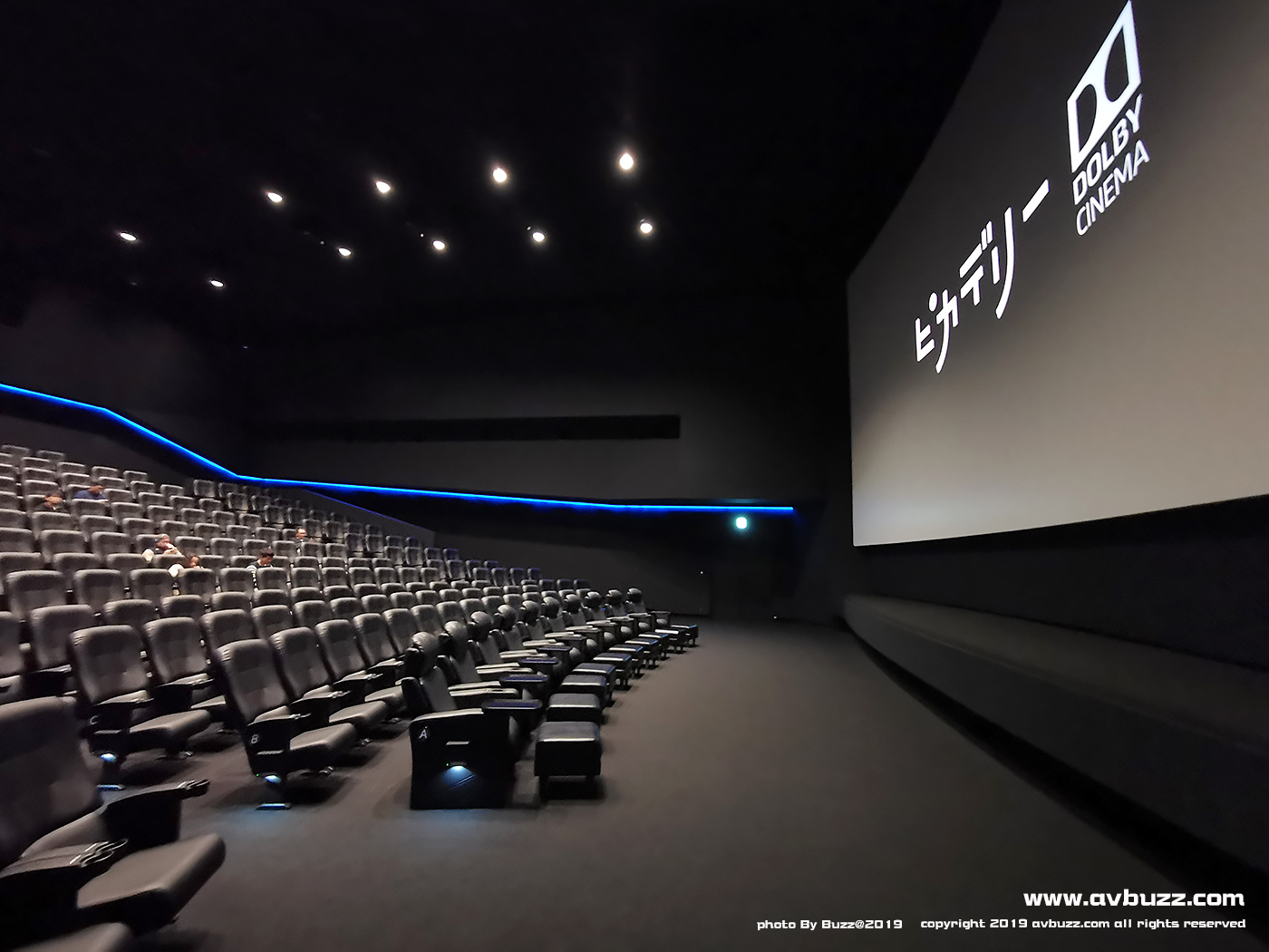 Marunouchi Piccadilly 028