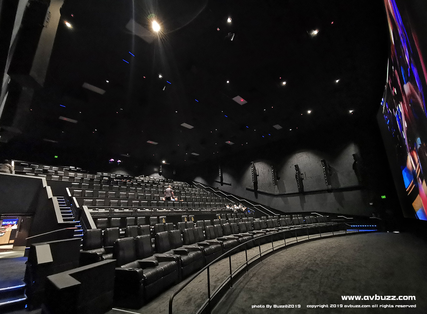 Marunouchi-Piccadilly 03x1