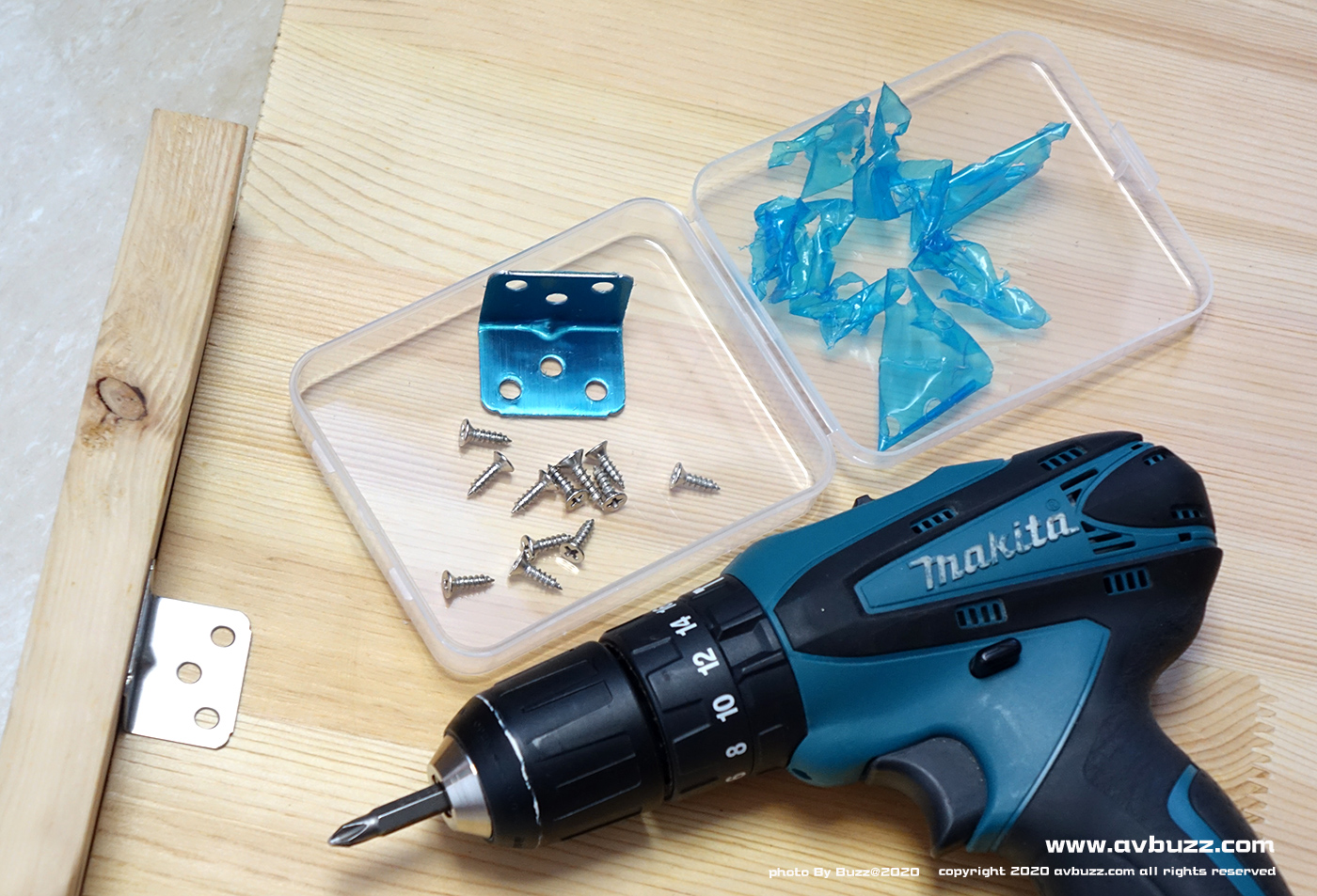 avbuzz.com-100054434305A