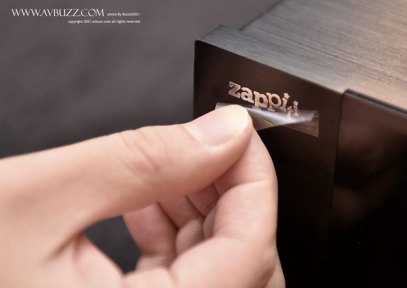 Zappiti--Signature-0048A