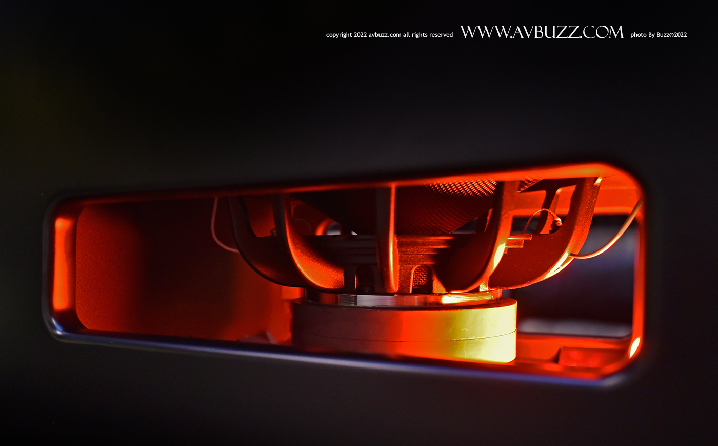 Miller-&-Kreisel-X10+-002015