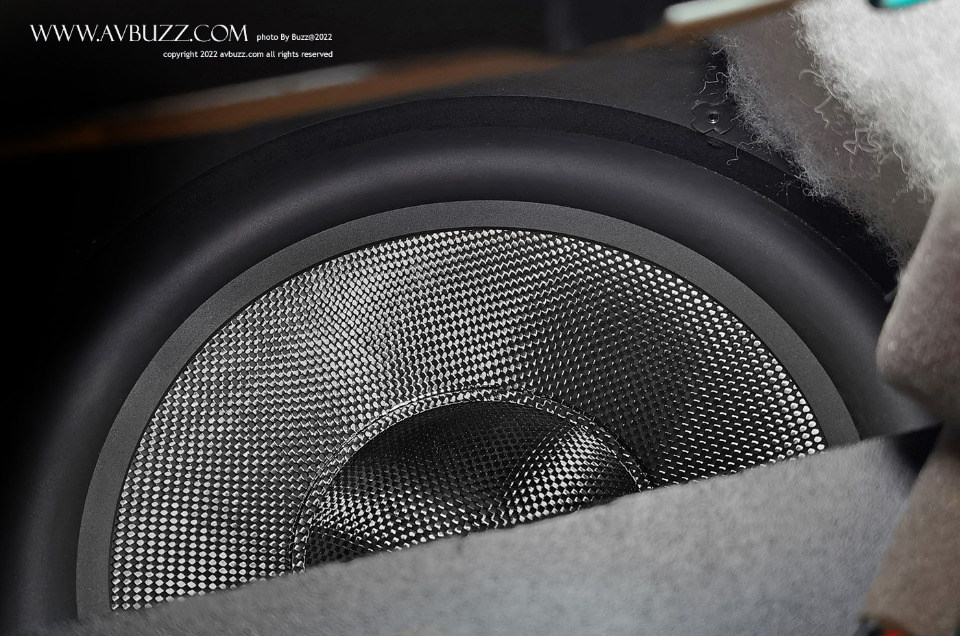 Miller-&-Kreisel-X10+-0090275