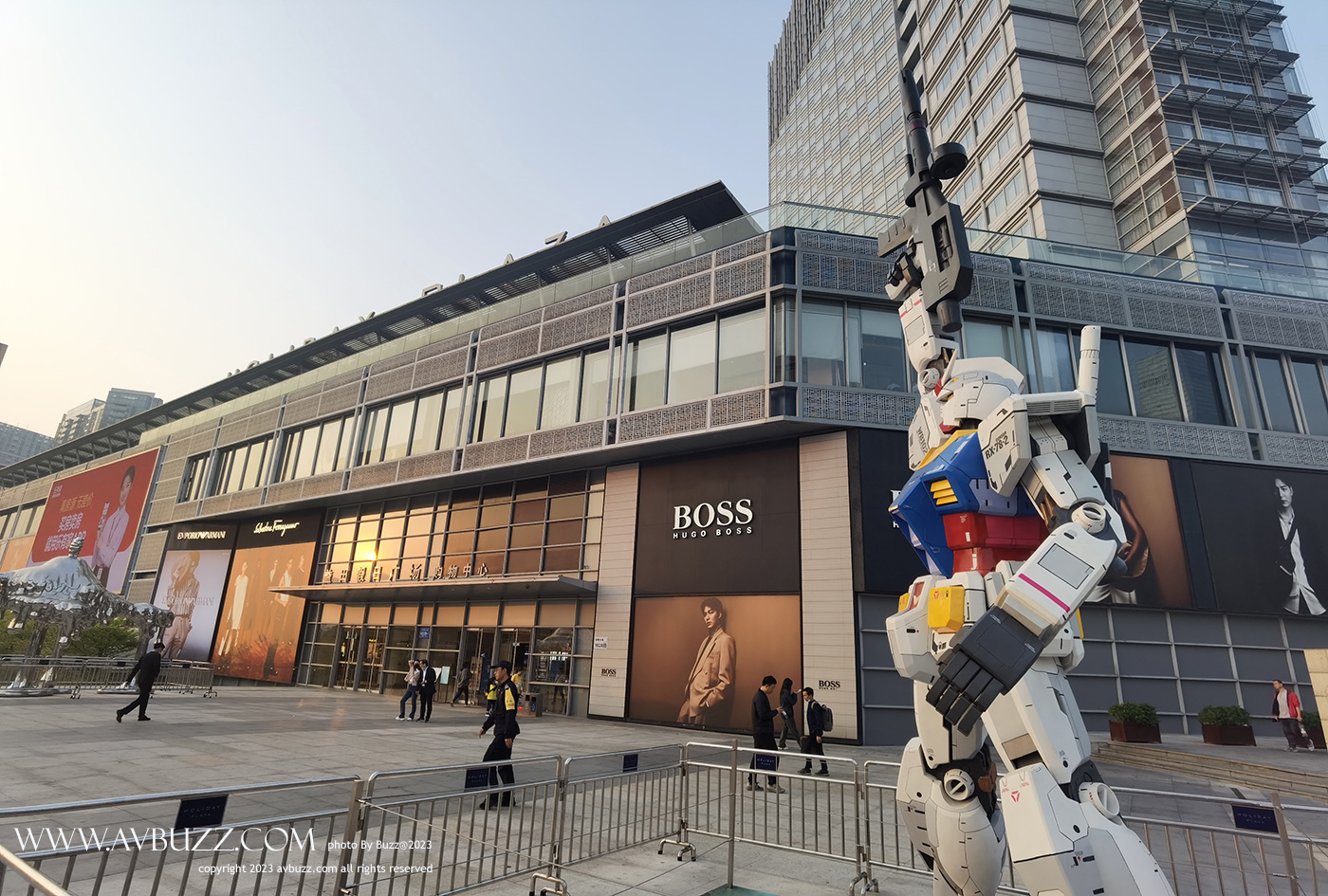Gundam-Base-200001
