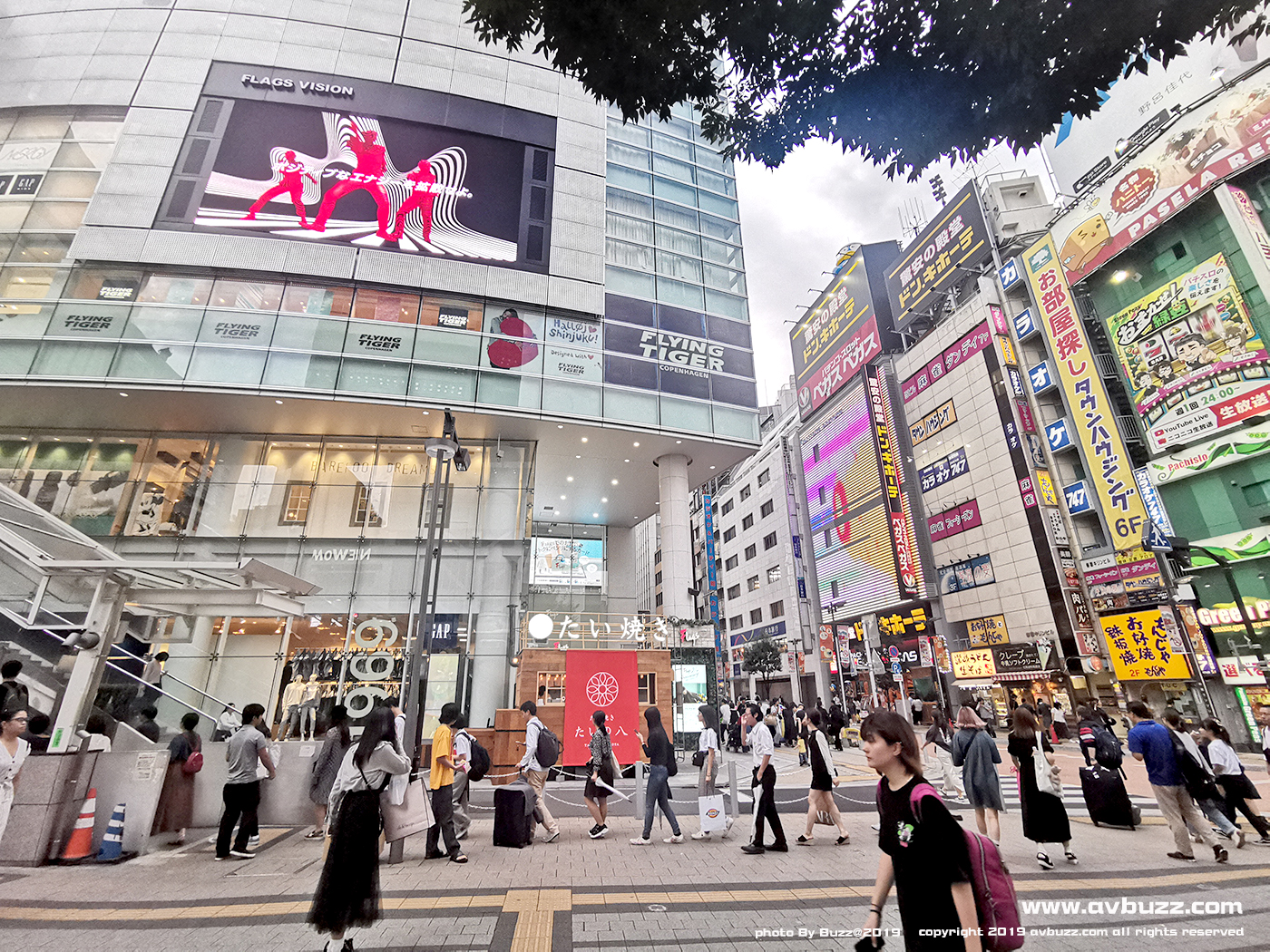 Shinjuku tower records 029