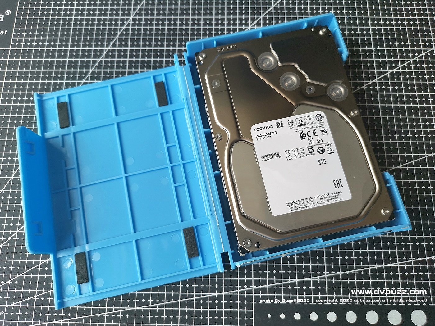 TOSHIBA-MG06ACA800E-000w03