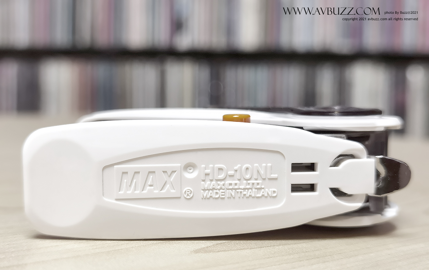 max-avbuzz-S004020