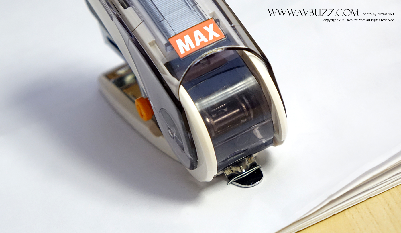 max-avbuzz-S0w0015