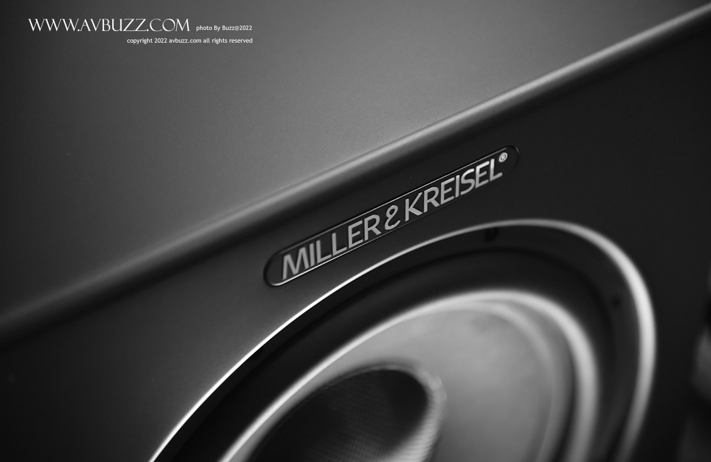 Miller & Kreisel V12+ 00001