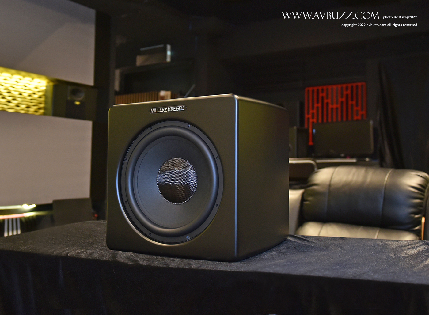 Miller & Kreisel V12+ 00015