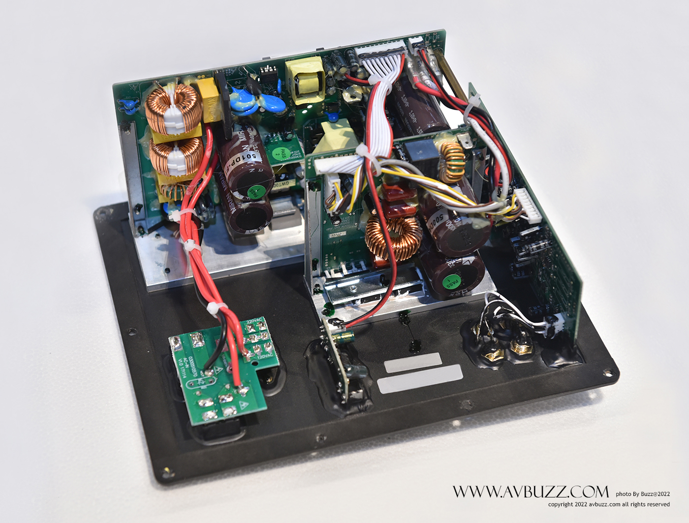 Miller-&-Kreisel-V12+-000160