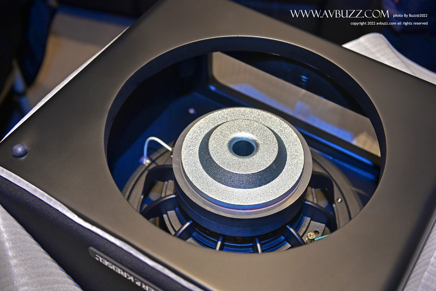 Miller & Kreisel X12+ 00005