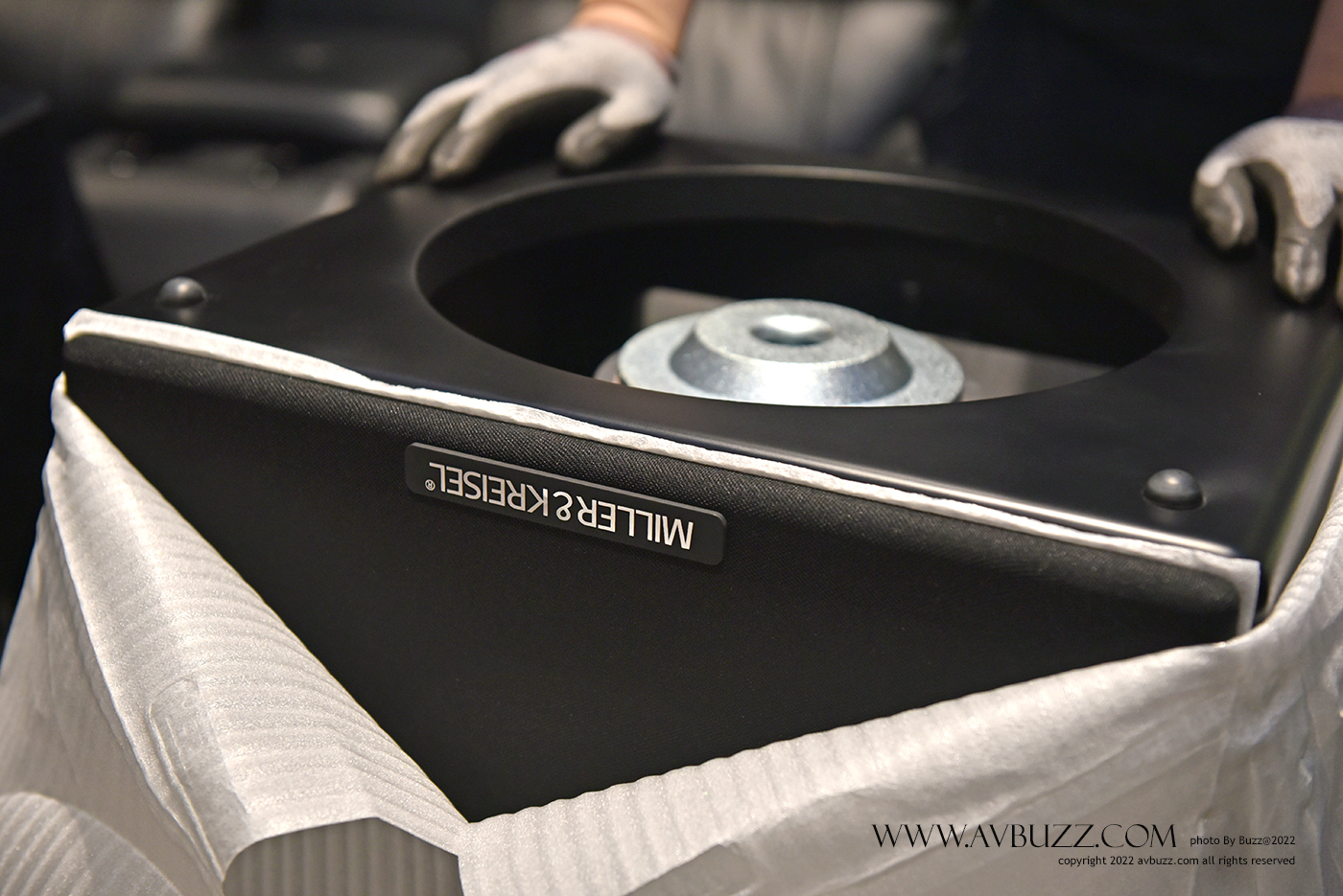 Miller & Kreisel X12+ 00008