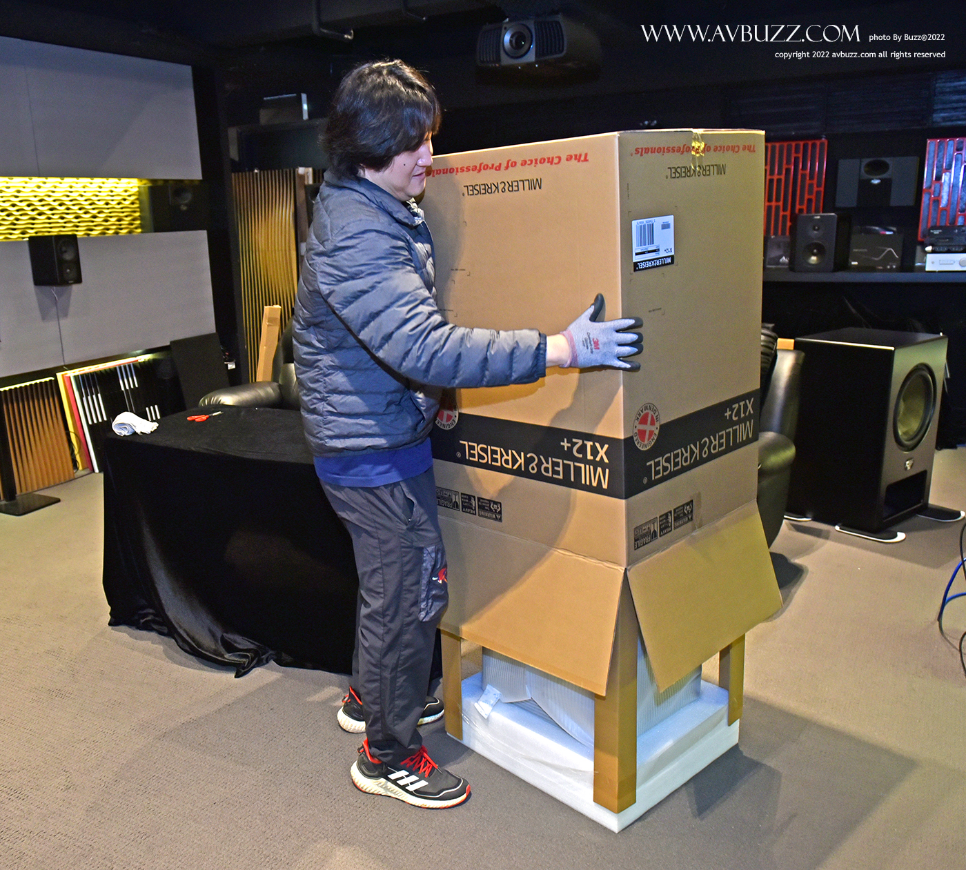 Miller & Kreisel X12+ 00016