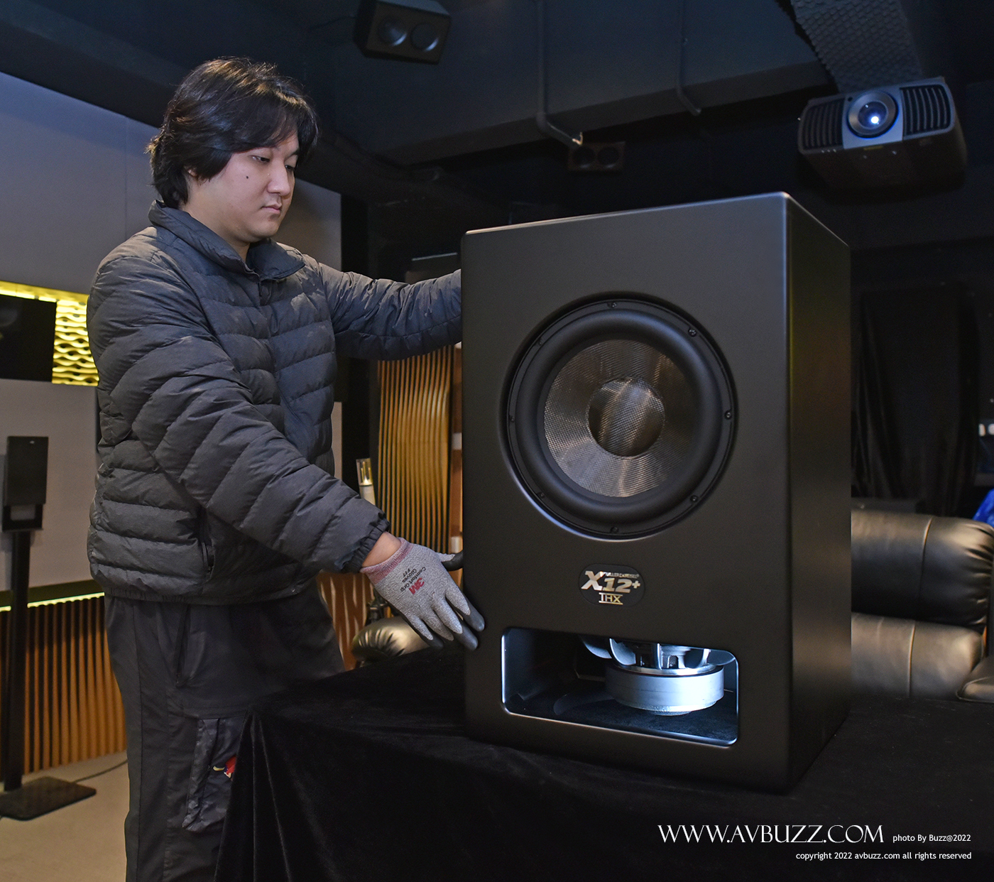 Miller-&-Kreisel-X12+-010023