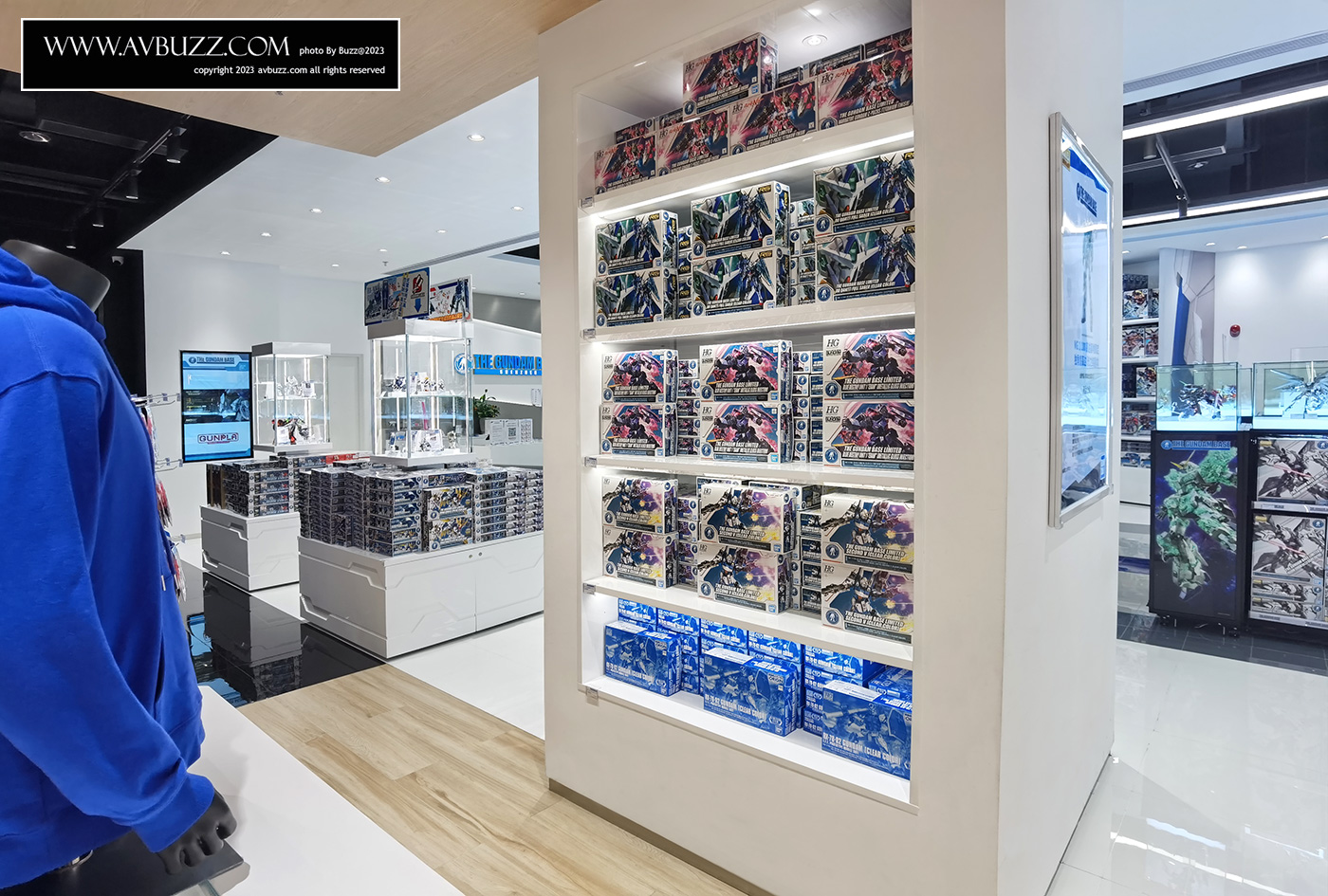 Gundam-Base-10880004