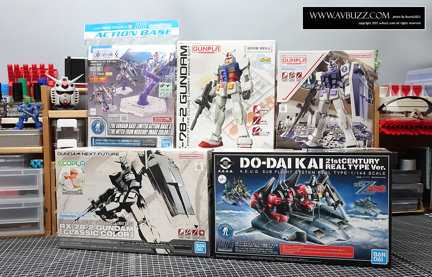 Gundam-Base-700