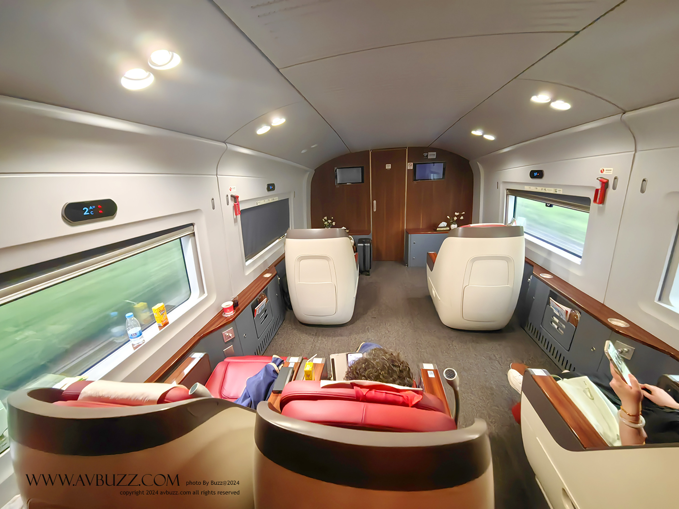 avbuzz-+002012